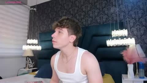 Snapshot of femboy_max chatting on July 24, 12:03 pm Femboy Max online show from July 24, 12:03 pm
