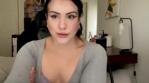 this is justice tricia a bigelow. she was fucking my husband tom girardi online show from February 4, 9:10 pm