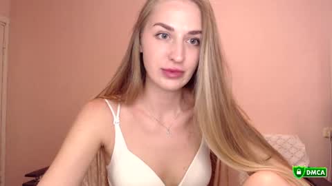 Femke online show from July 17, 7:30 pm