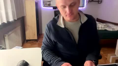 Snapshot of feniopl1 chatting on March 27, 10:20 pm Bart online show from March 27, 10:20 pm