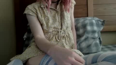 Snapshot of fenn88_ chatting on April 27, 2:48 pm fenn88_ online show from April 27, 2:48 pm