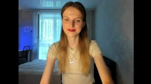 Snapshot of feralberry_dina chatting on July 6, 9:39 am Dana online show from July 6, 9:39 am