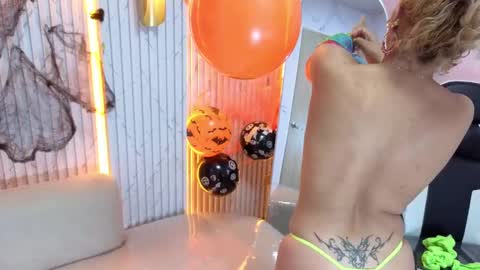 Snapshot of ferchis_conejita_tp chatting on October 17, 1:25 pm Ferchis online show from October 17, 1:25 pm