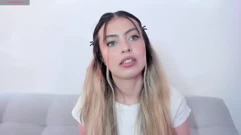 fernanda  online show from March 17, 2:42 pm