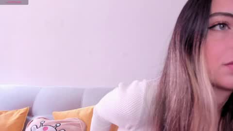fernanda  online show from June 8, 3:23 pm