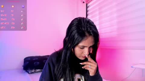 Snapshot of fernanda_liie_ chatting on May 7, 12:54 pm fernanda_liie_ online show from May 7, 12:54 pm