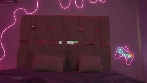 fernanda_thail_ online show from February 19, 7:32 pm