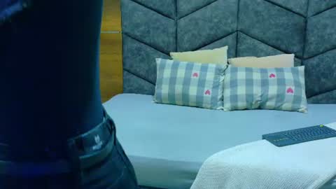 FERNANDA BROWN  online show from June 14, 1:57 pm