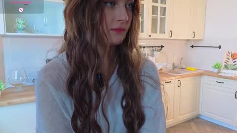 Snapshot of fernandafurfey chatting on June 3, 11:02 am Rachel online show from June 3, 11:02 am