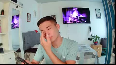 Snapshot of fernando656686 chatting on November 4, 6:51 pm little andy online show from November 4, 6:51 pm