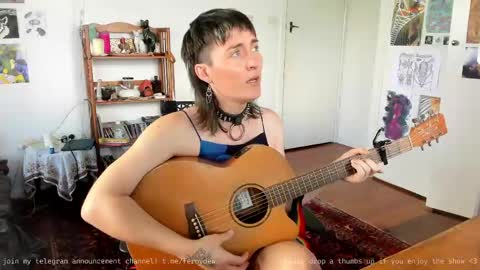 Snapshot of fernydew chatting on June 8, 4:24 am Fern next stream 430pm Monday PST online show from June 8, 4:24 am