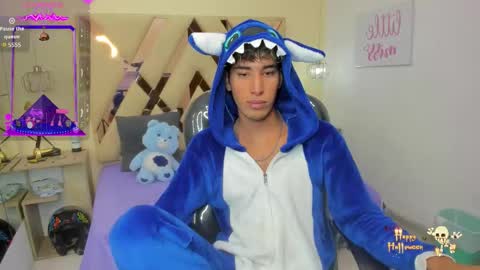 FER PHOENIX online show from October 30, 3:41 am