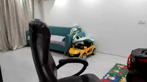 Snapshot of fetishcatalea chatting on August 4, 7:16 pm Catalea DM online show from August 4, 7:16 pm