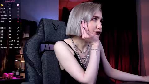 Snapshot of fetishrey chatting on February 3, 2:53 am Rey online show from February 3, 2:53 am