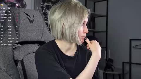 Snapshot of fetishrey chatting on February 27, 4:51 pm Rey online show from February 27, 4:51 pm