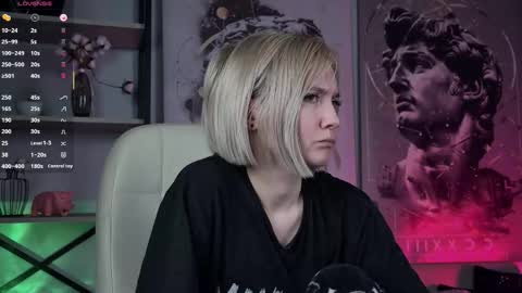 Snapshot of fetishrey chatting on March 12, 8:53 am Rey online show from March 12, 8:53 am