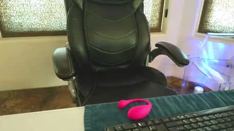 Snapshot of fetishsecret chatting on September 13, 4:40 pm fetishsecret online show from September 13, 4:40 pm