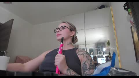 Snapshot of fetishteacher chatting on February 2, 11:36 pm FetishTeacher online show from February 2, 11:36 pm