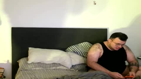 fevyforeverbear online show from November 25, 9:37 pm