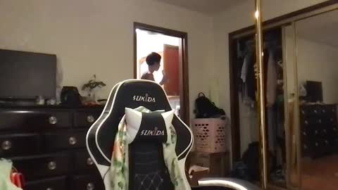 fgsammie online show from October 26, 4:51 am