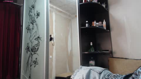 Snapshot of fialka42 chatting on December 1, 7:36 pm Alex33 Julia30 online show from December 1, 7:36 pm