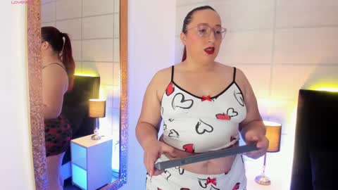 Snapshot of fieryluciana chatting on September 30, 3:44 am Luciana online show from September 30, 3:44 am