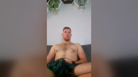 Snapshot of fikol123 chatting on July 6, 8:44 pm fiolkamil online show from July 6, 8:44 pm