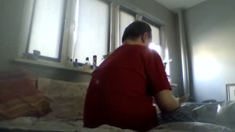 Snapshot of filipek757 chatting on April 3, 9:40 am filipek757 online show from April 3, 9:40 am