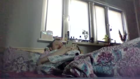 Snapshot of filipek757 chatting on April 18, 12:53 pm filipek757 online show from April 18, 12:53 pm