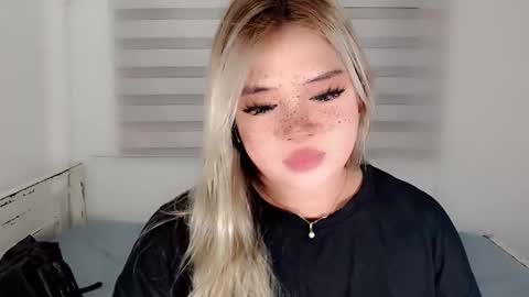 Snapshot of filipina_slutty69xxx chatting on January 9, 3:20 am Angela DONT FORGET TO FOLLOW AND GIVE ME APPRECIATION online show from January 9, 3:20 am