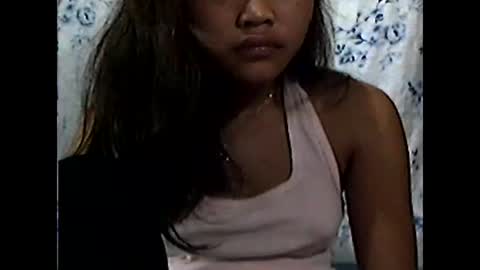 Snapshot of filipinagirl_18 chatting on April 22, 9:27 pm filipinagirl_18 online show from April 22, 9:27 pm