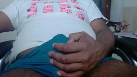 Snapshot of filisdude chatting on February 23, 10:28 am frank online show from February 23, 10:28 am