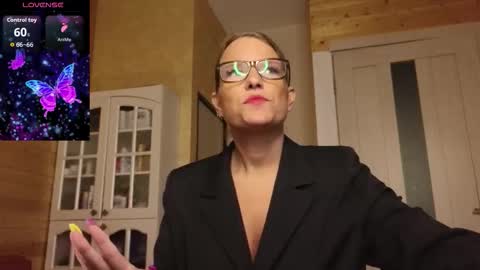 Lady online show from September 15, 6:41 pm