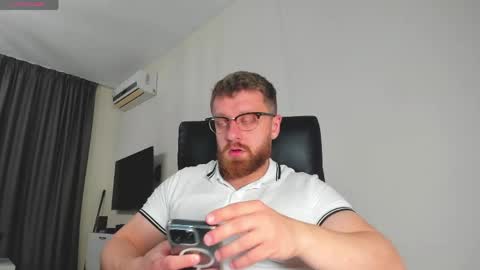 FindomGuyXXX online show from March 13, 8:43 am