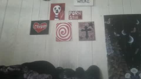 Snapshot of findommefoxi chatting on March 2, 7:21 pm findommefoxi online show from March 2, 7:21 pm