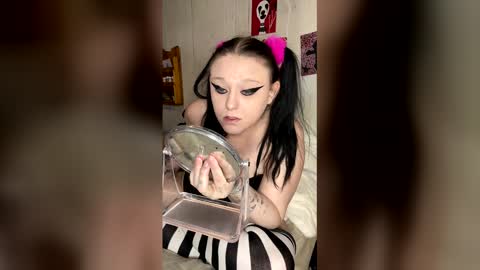 Snapshot of findommefoxi chatting on March 12, 9:10 pm findommefoxi online show from March 12, 9:10 pm