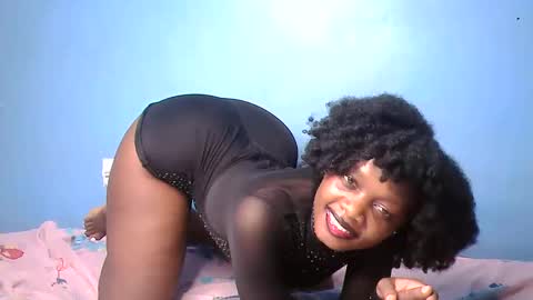 Snapshot of fine_ass24 chatting on May 20, 5:02 am fine_ass24 online show from May 20, 5:02 am
