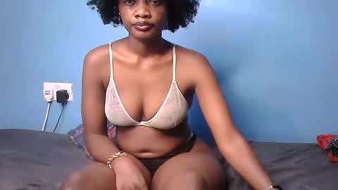 Snapshot of fine_ass24 chatting on May 23, 7:29 pm fine_ass24 online show from May 23, 7:29 pm