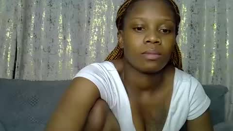 fine_queen12 online show from April 20, 5:48 pm