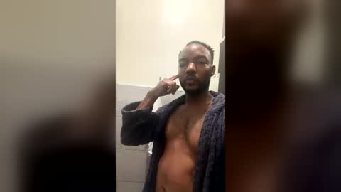 Snapshot of finessegod26 chatting on June 28, 11:44 pm finessegod26 online show from June 28, 11:44 pm