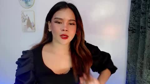 Jasmine online show from February 19, 11:17 am