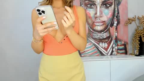 Snapshot of finestchantilly chatting on February 15, 8:43 pm FinestChantilly online show from February 15, 8:43 pm