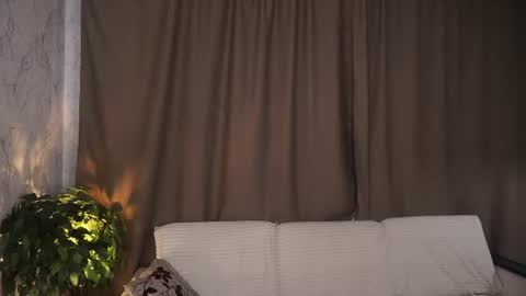 Emily online show from July 28, 4:08 am