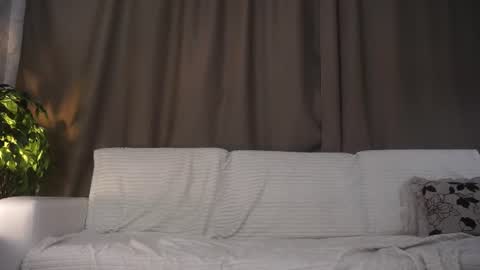 Emily online show from July 29, 6:44 am