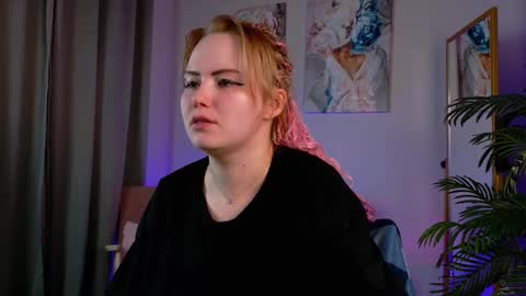 Fiona online show from March 5, 11:01 pm