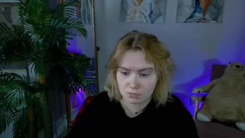 Fiona online show from May 6, 10:26 pm