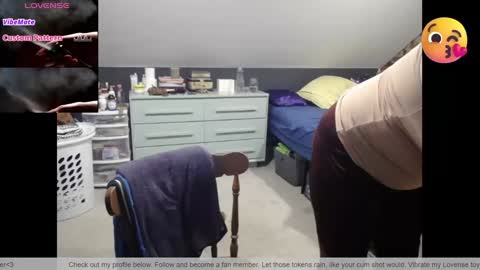 Snapshot of fionna_fineas chatting on March 9, 12:14 am Fionna online show from March 9, 12:14 am