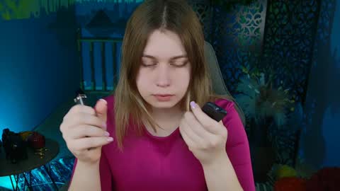 fiora online show from January 8, 5:05 am