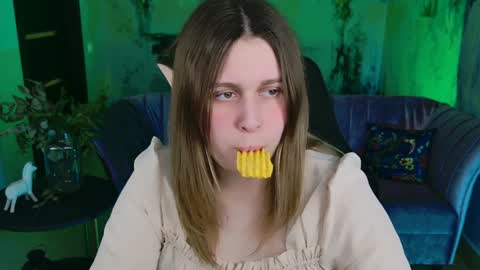 fiora online show from February 6, 1:43 pm