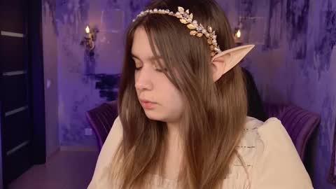 fiora online show from September 13, 6:02 am